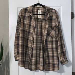 Never worn Impressions Boutique super soft flannel top!
